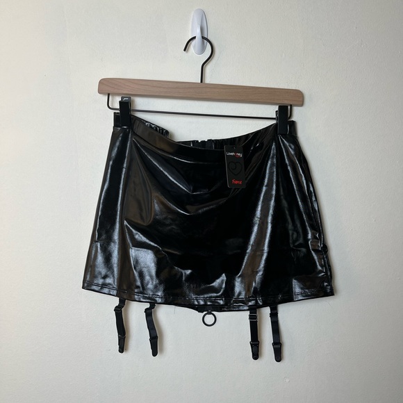 Lovehoney Fierce Wet Look Garter Skirt NWT - Picture 3 of 7